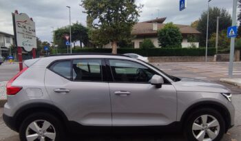 Volvo XC40 2.0 b3 Core auto pieno