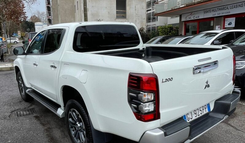 Mitsubishi L200 L200 d.cab 2.3d Intense 4wd 150cv pieno