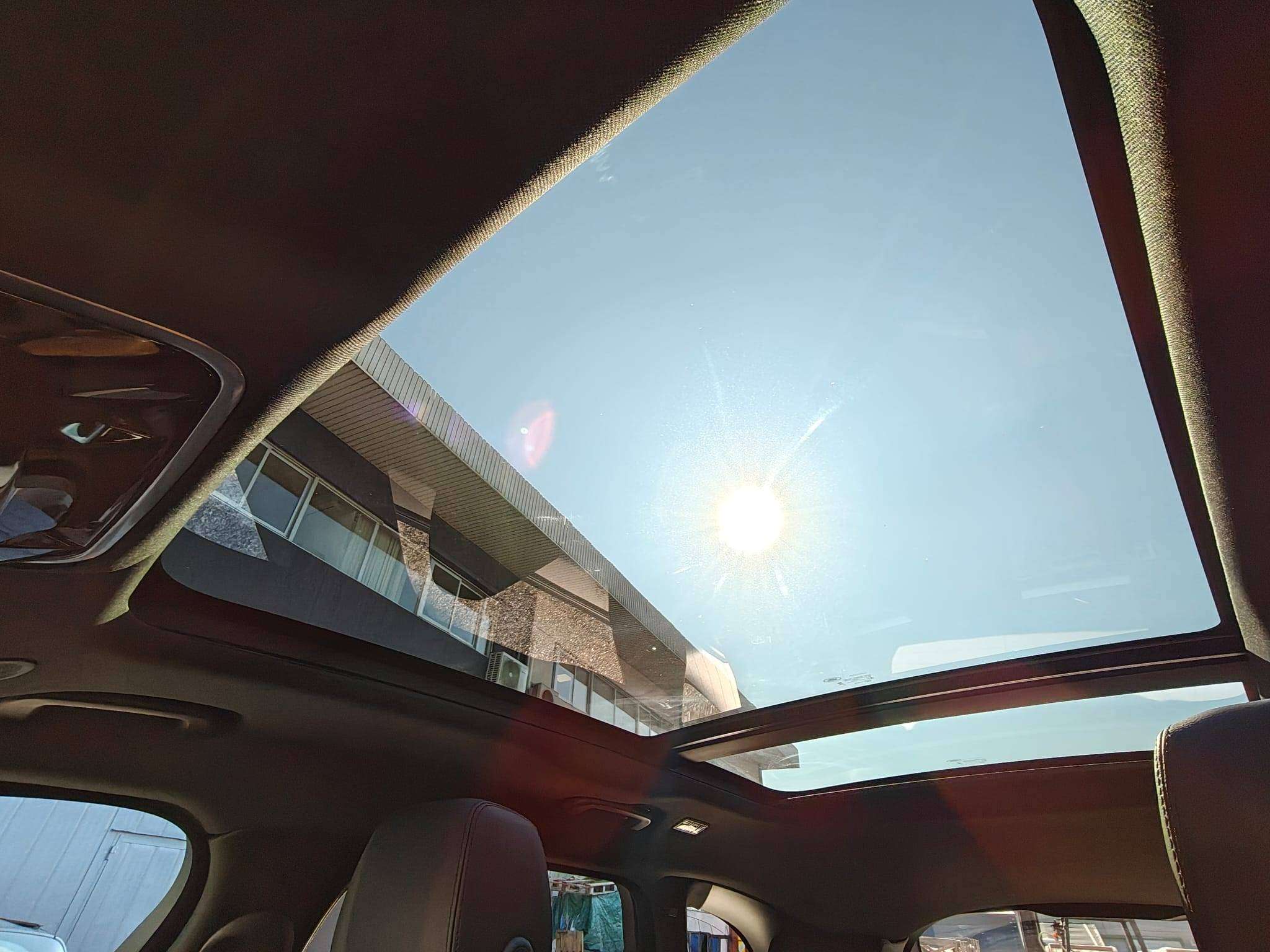 Land Rover Range Rover Velar 2025 - immagine 9