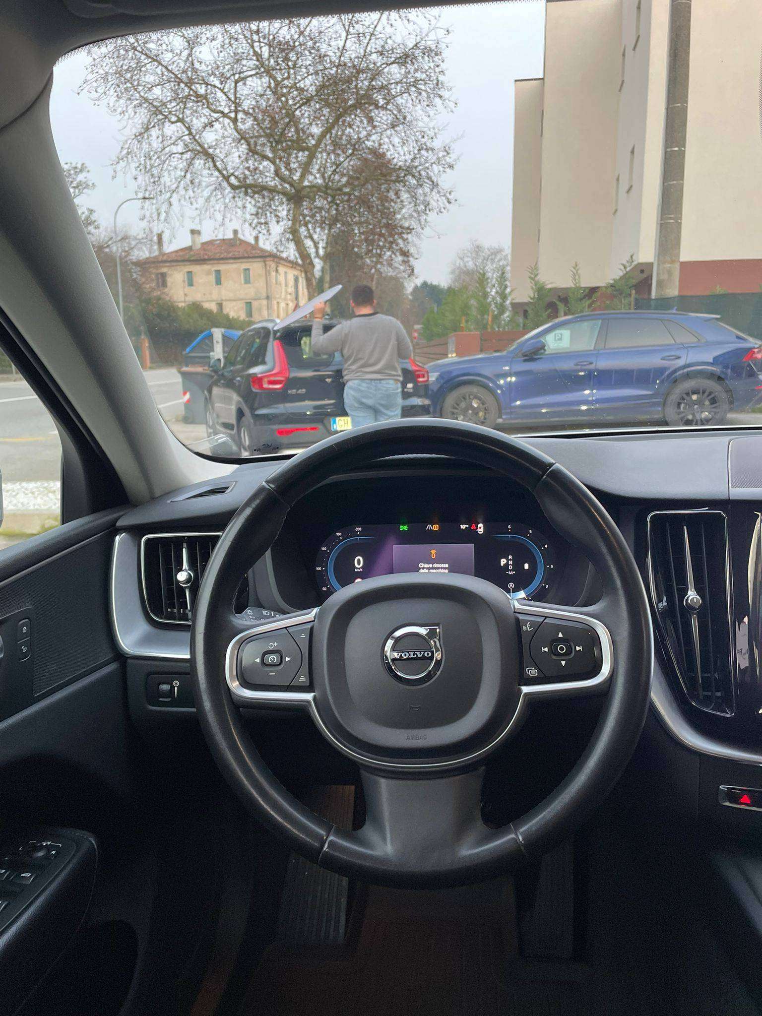 Volvo XC60 2021 - immagine 7