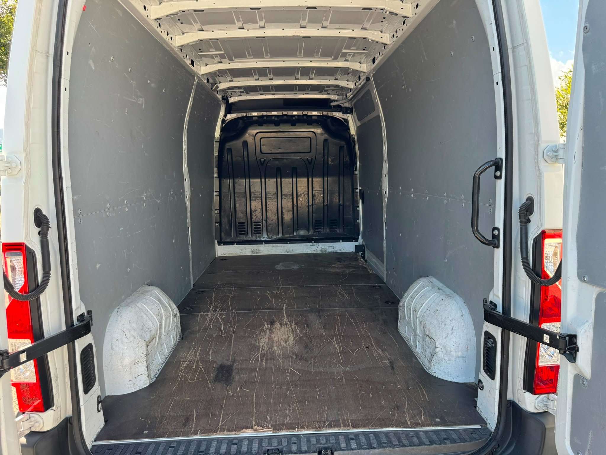 Renault MASTER T35 2.3 DCI 135 PL-TM FURGONE ICE 2022 - immagine 14